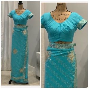 🔆  Beautifully embroidered saree